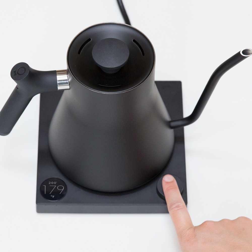 Tetera Stagg EKG Matte Black con control de temperatura (220v)